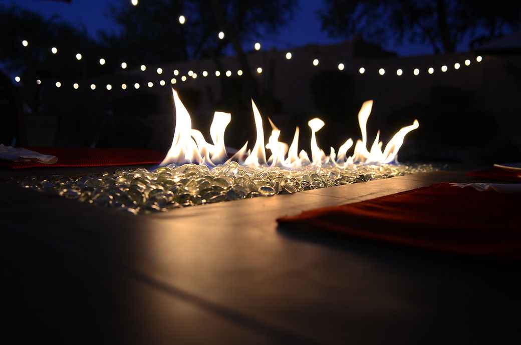 Entertainer Outdoor Fire Pit Table – 6 Ft with Fire Glass