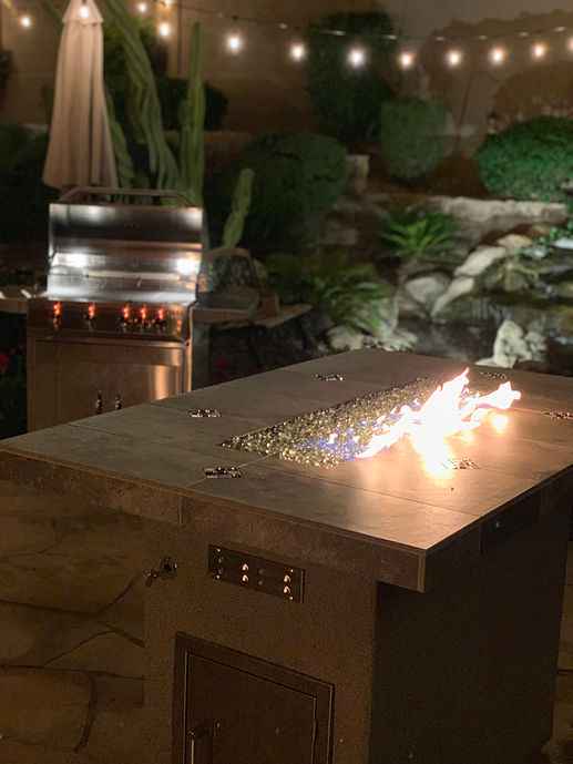 Entertainer Outdoor Fire Pit Table – 6 Ft with Fire Glass